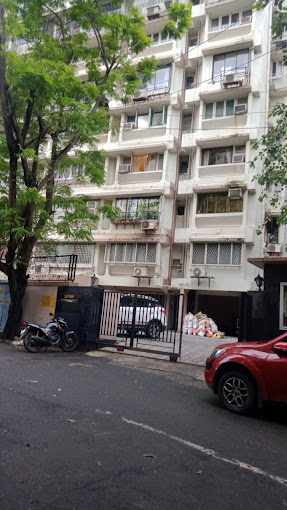 2 BHK Semi Furnished in Satyam Apartment , Nepeansea Road
